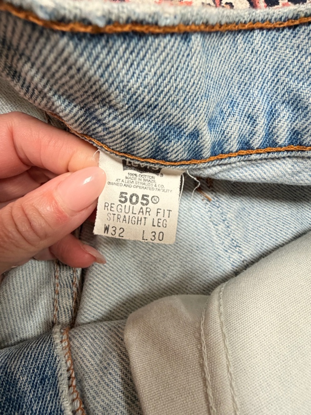 Vintage Levi's 505 Light Blue Distressed Boyfriend Jeans - Picture 11 of 16